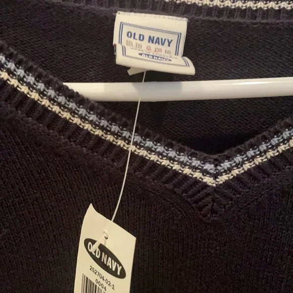Old Navy Sweater - Picture 2 of 3